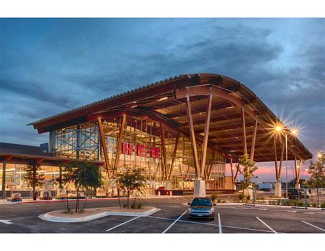 Heb mueller austin - Aug 5, 2013 · The evidence: the totally-friggin'-amazing new H-E-B at Mueller that will shock and awe you in the following 15 ways: 1. Starchitecturally designed. The hot-shot San Antonio architecture firm ... 